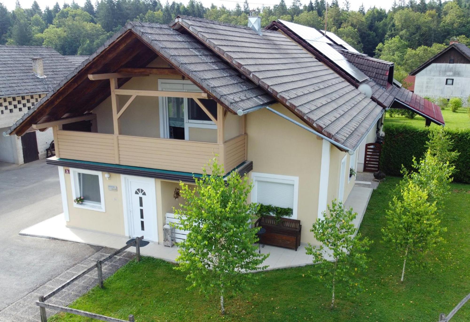Apartma Marija Metlika Esterno foto